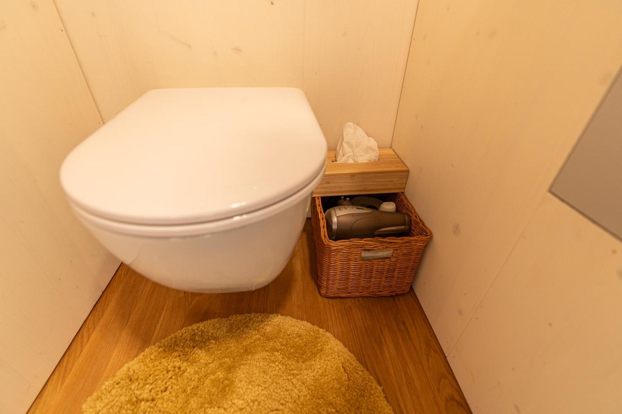 Tiny House Chez Claudine - Relaxen, Workspace, Naehe Thermen, Netflix, Free Parking & Wifi Brugg  Eksteriør bilde