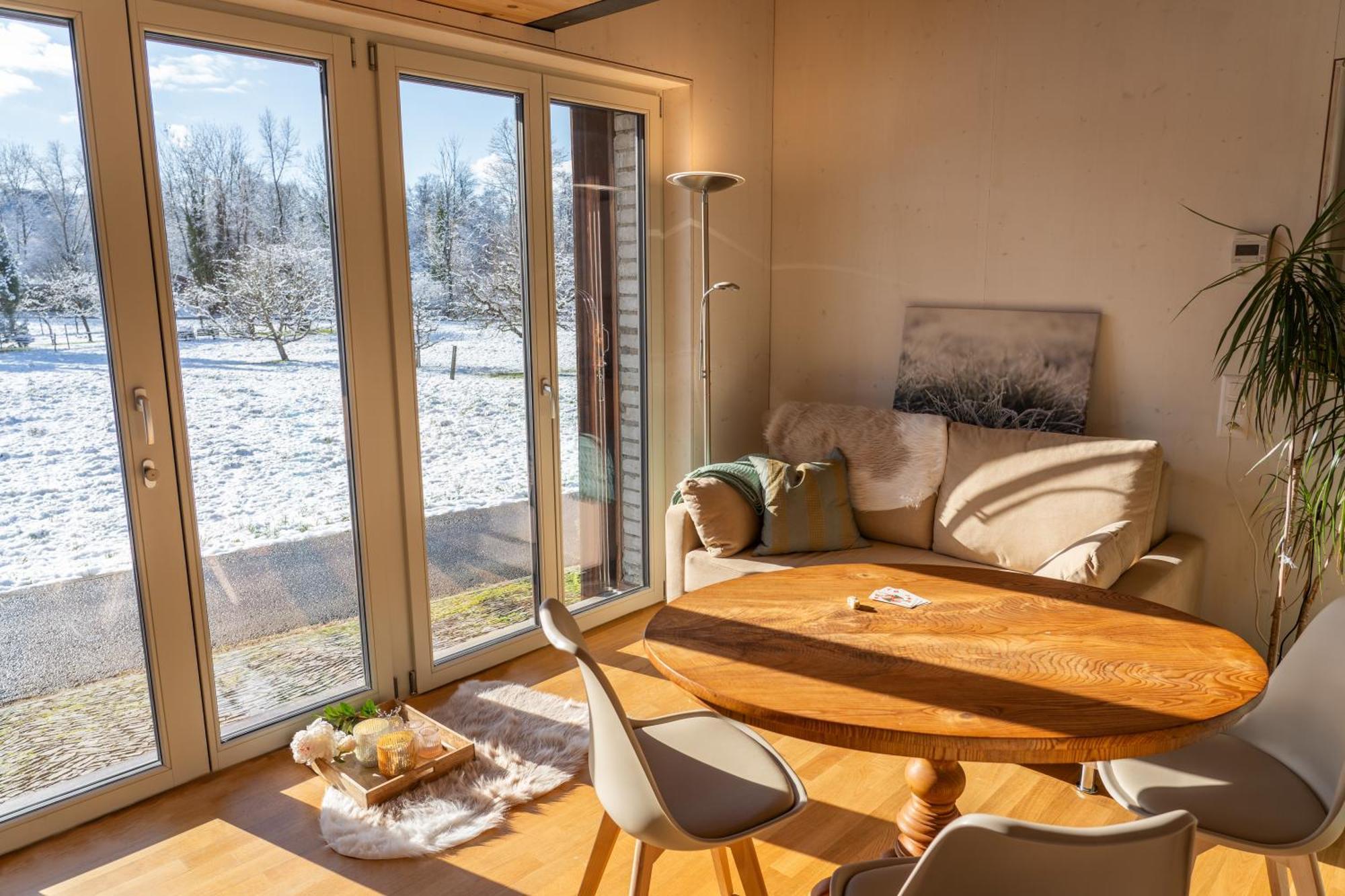 Tiny House Chez Claudine - Relaxen, Workspace, Naehe Thermen, Netflix, Free Parking & Wifi Brugg  Eksteriør bilde