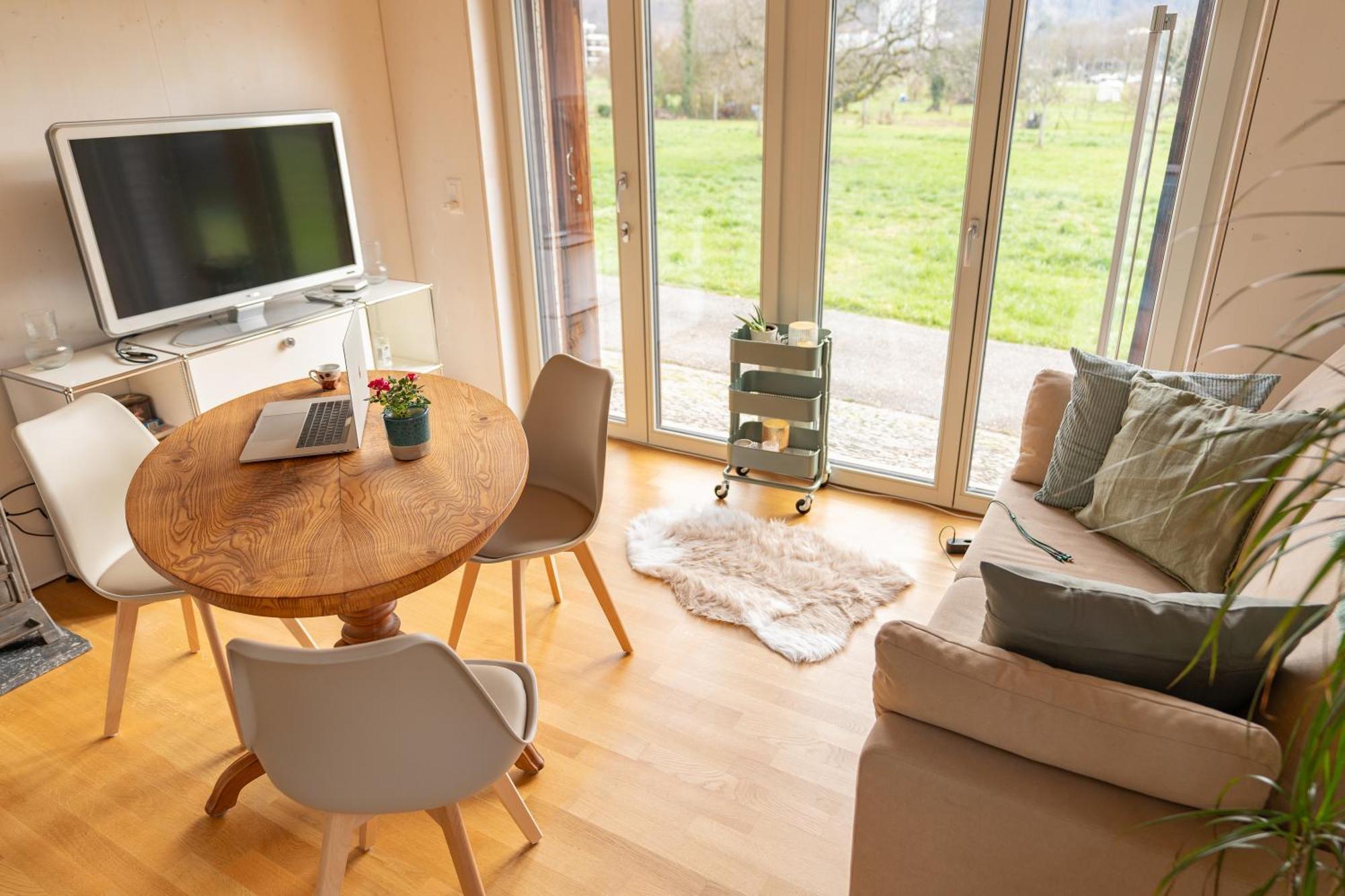 Tiny House Chez Claudine - Relaxen, Workspace, Naehe Thermen, Netflix, Free Parking & Wifi Brugg  Eksteriør bilde