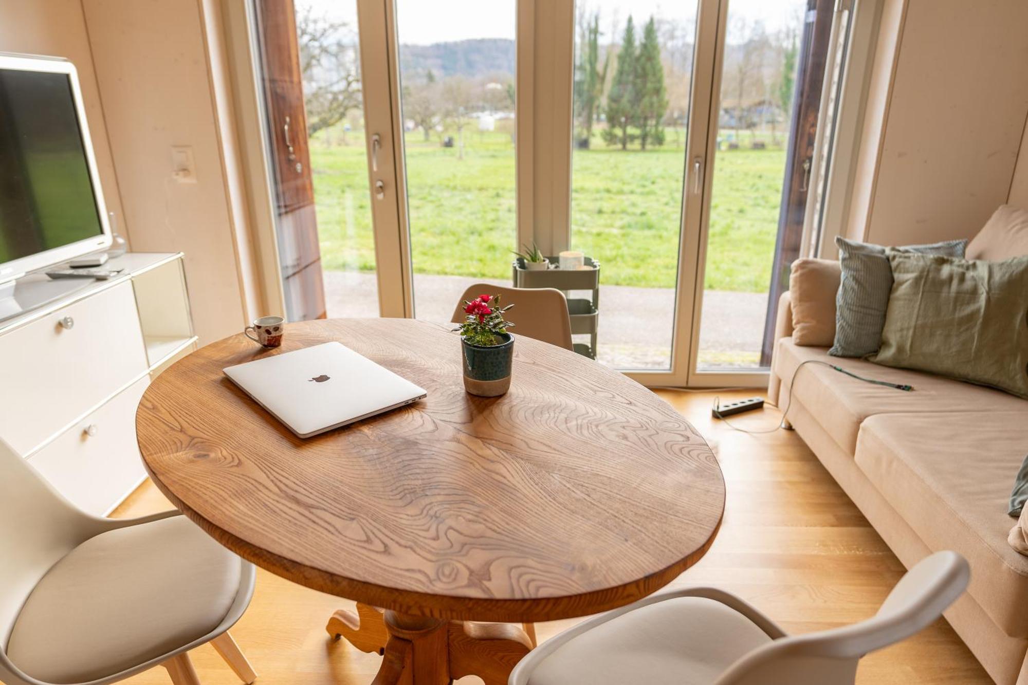 Tiny House Chez Claudine - Relaxen, Workspace, Naehe Thermen, Netflix, Free Parking & Wifi Brugg  Eksteriør bilde