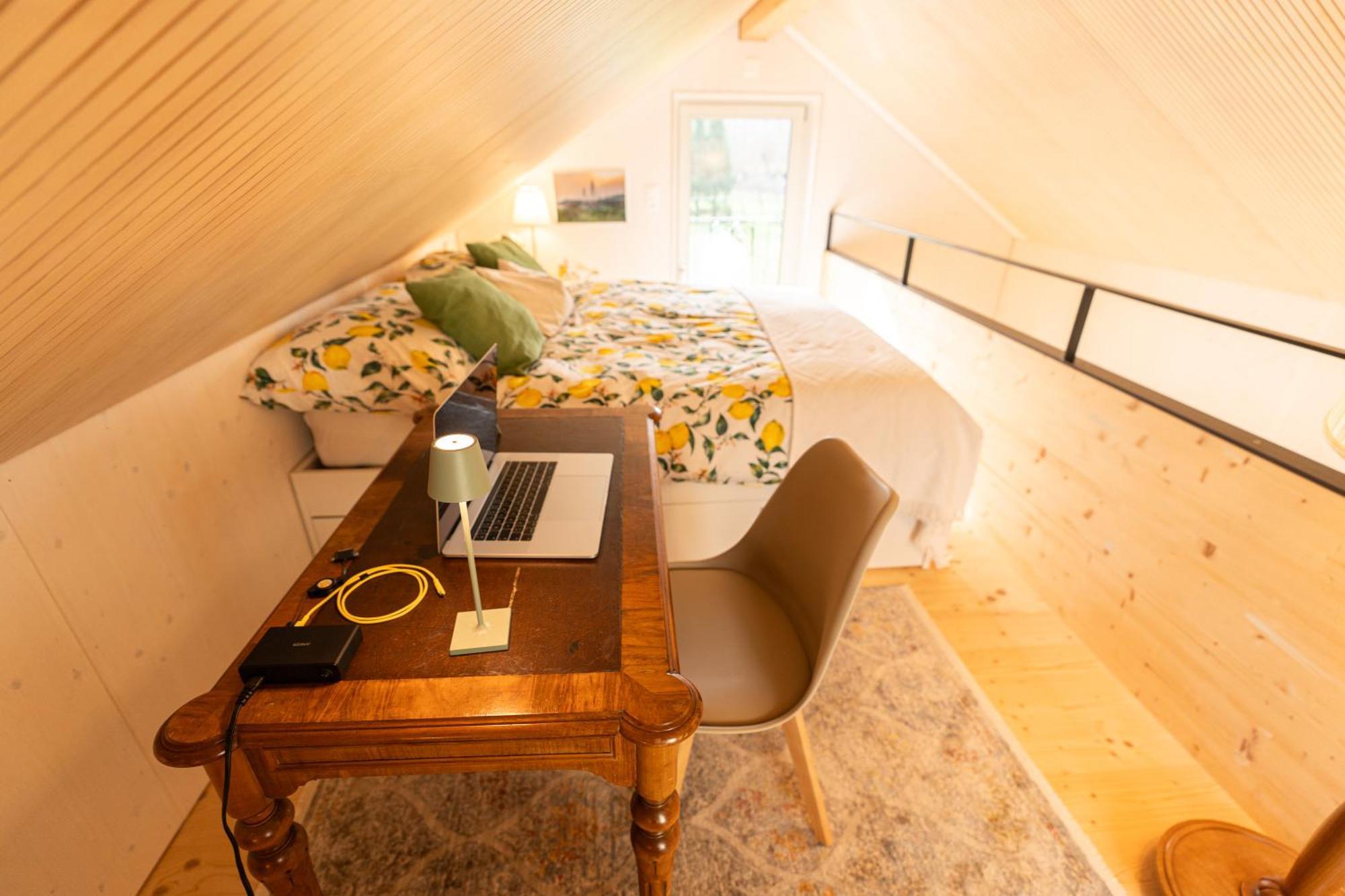 Tiny House Chez Claudine - Relaxen, Workspace, Naehe Thermen, Netflix, Free Parking & Wifi Brugg  Eksteriør bilde